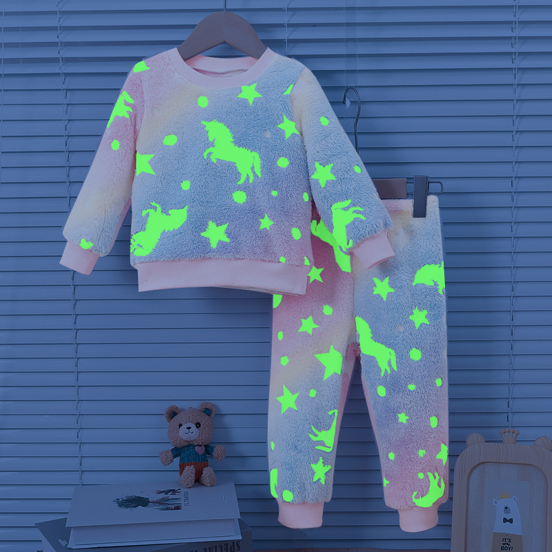 Vrouwelijke baby gekleurde her - Baby Clothing Night recensie en prijs